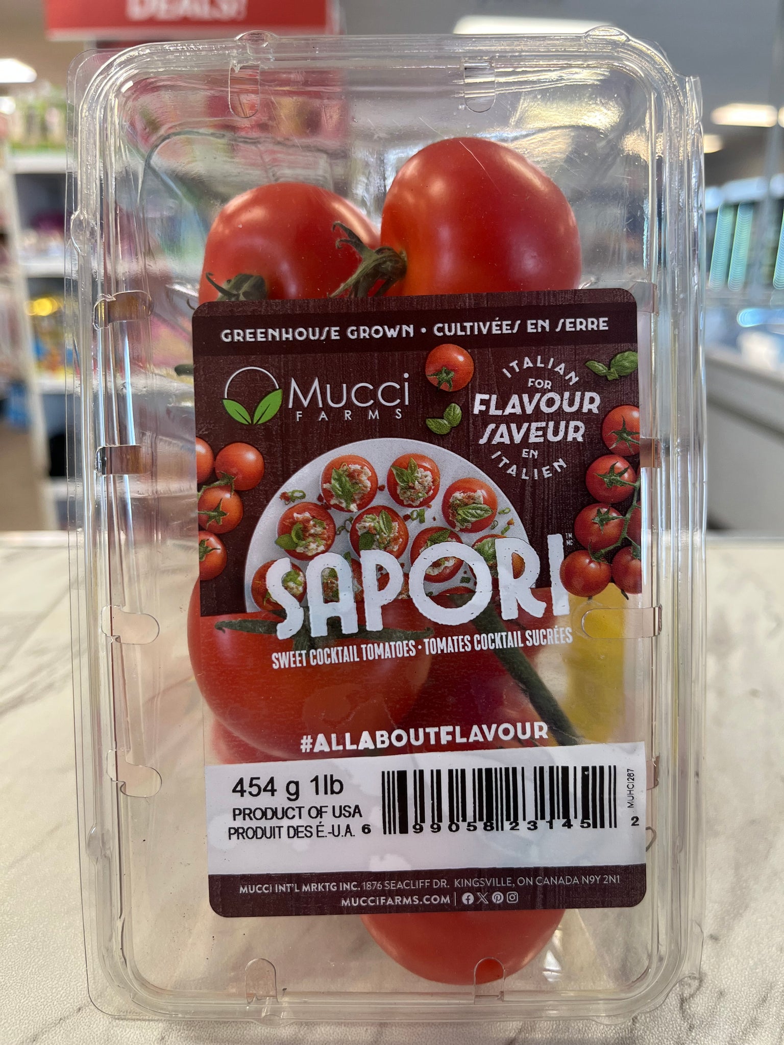 Micro farms seet cocktail tomatos